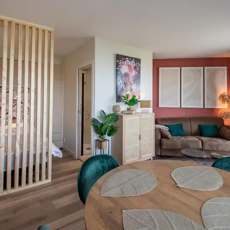 Terracotta 아파트 로양